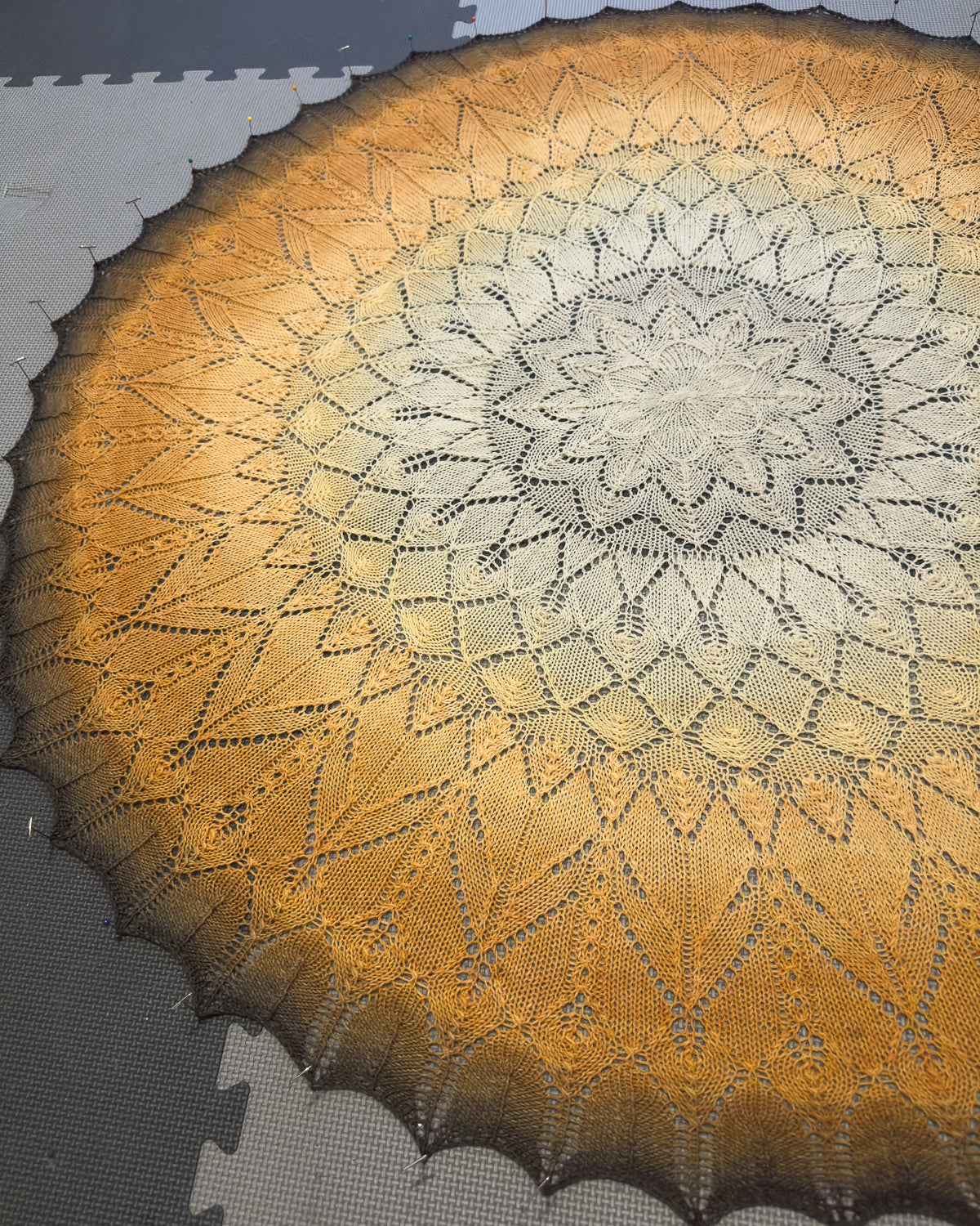 24 Birds Circular Shawl